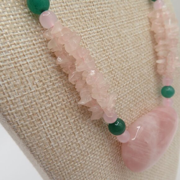 Rose Quartz and Nephrite Accent Stone Necklace - Picture 2 of 13